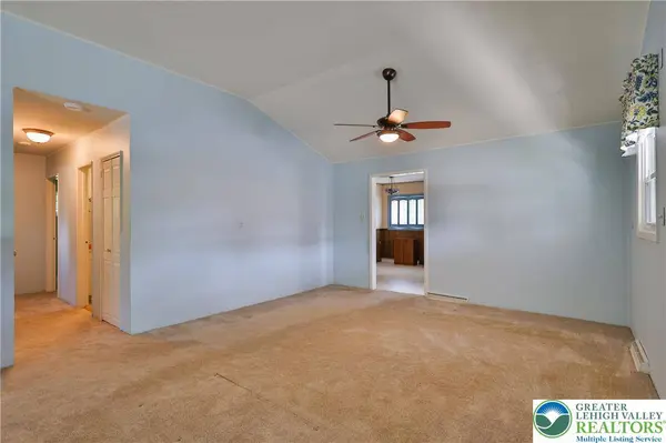1812 Hilltop TER, Bethlehem City, PA 18018
