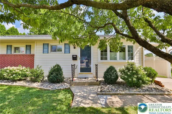 1812 Hilltop TER, Bethlehem City, PA 18018