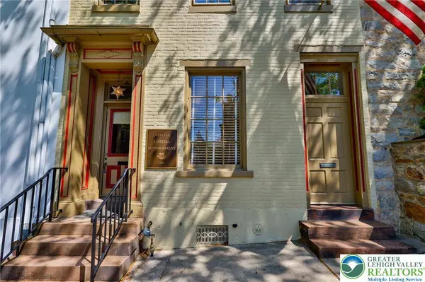 72 W Market ST