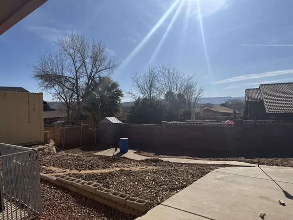 1401 W Geronimo RD, St George, UT 84790