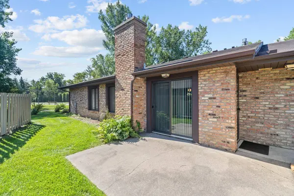 1164 Xene LN N, Minneapolis, MN 55447