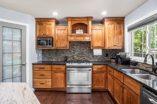 3025 Juniper ST S, Cambridge, MN 55008