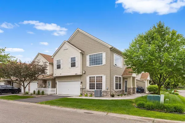 2033 Poppy DR