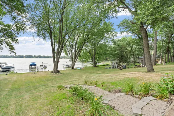 11426 54th ST, Clear Lake, MN 55319