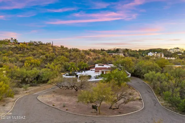475 W Valoro Dr, Tucson, AZ 85737