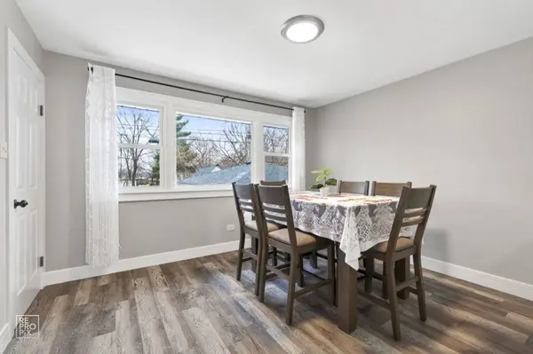 9405 S 69TH CT, Oak Lawn, IL 60453