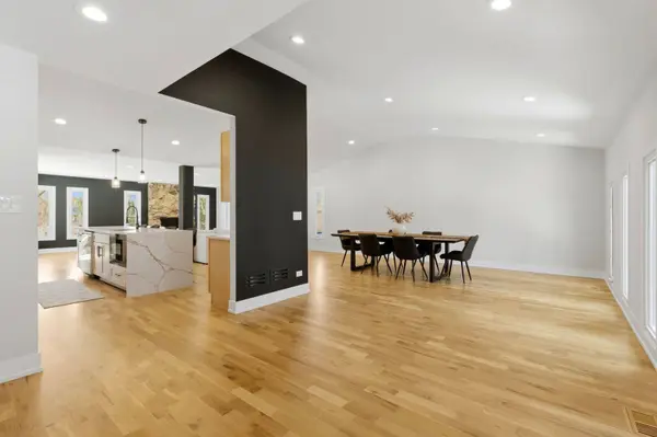 13330 S 104th AVE, Palos Park, IL 60464