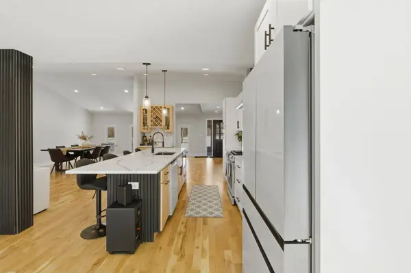 13330 S 104th AVE, Palos Park, IL 60464