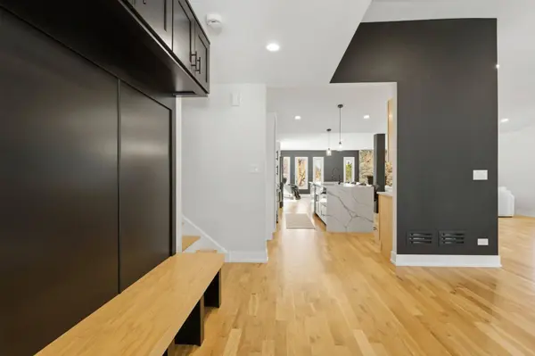 13330 S 104th AVE, Palos Park, IL 60464