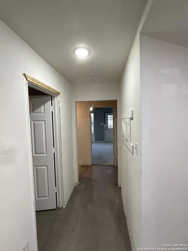 1547 Center, San Antonio, TX 78202