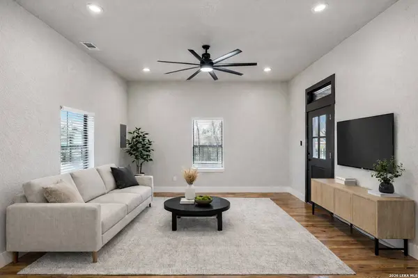 826 Dawson, San Antonio, TX 78202