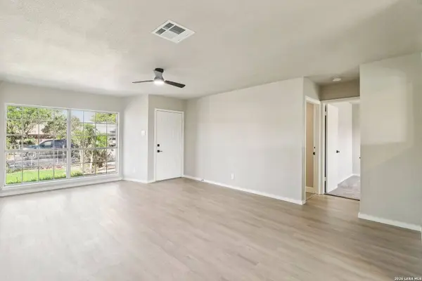 9006 Bowline, San Antonio, TX 78242