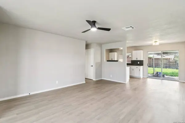 9006 Bowline, San Antonio, TX 78242