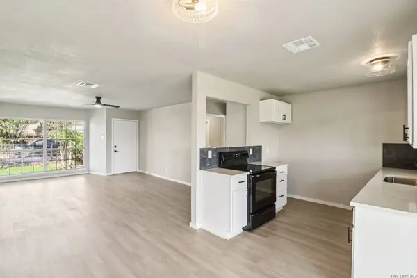 9006 Bowline, San Antonio, TX 78242