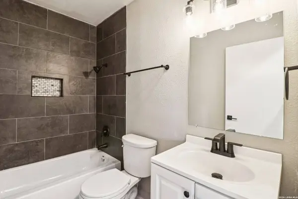 9006 Bowline, San Antonio, TX 78242