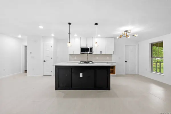 726 PRICE AVE, San Antonio, TX 78211