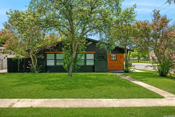 202 LANARK DR
