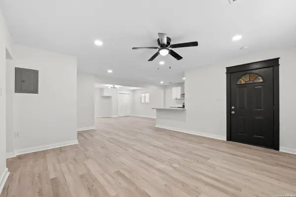 202 LANARK DR, San Antonio, TX 78218
