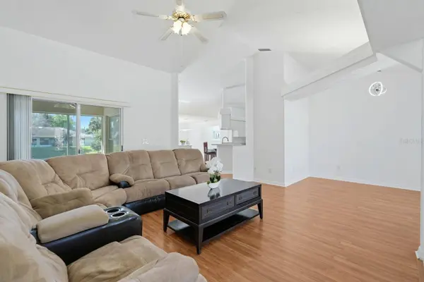 23 OLD SUNBEAM DR, South Daytona, FL 32119