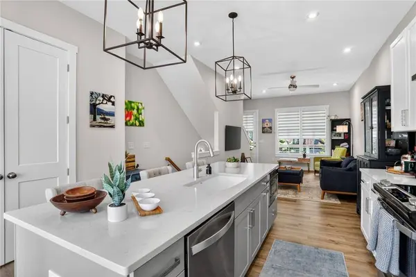 1072 Crest CIR SE, Atlanta, GA 30316