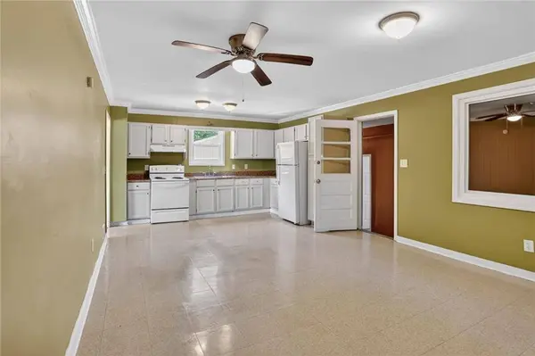 6107 Winview DR, Forest Park, GA 30297