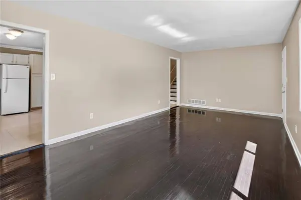 6107 Winview DR, Forest Park, GA 30297