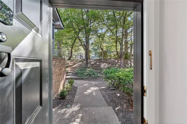 1274 Weatherstone DR NE, Atlanta, GA 30324