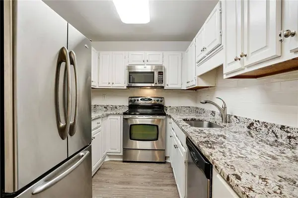 3203 Lenox RD NE #6, Atlanta, GA 30324