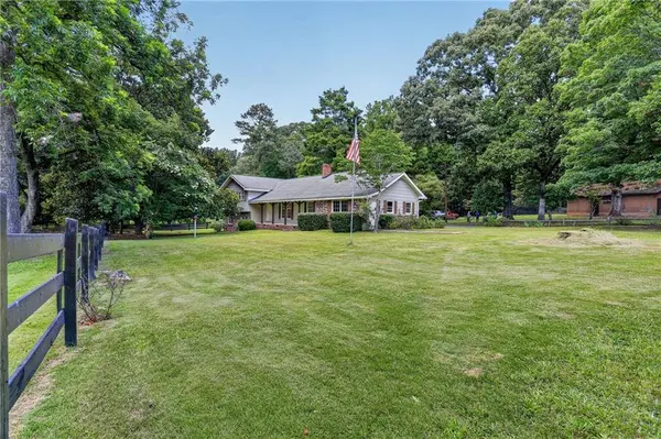 3333 Jonesboro RD SE