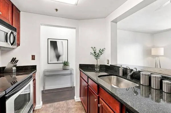 1280 W Peachtree ST NW #3001, Atlanta, GA 30309