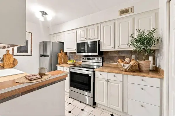 175 Barone PL NW, Atlanta, GA 30327