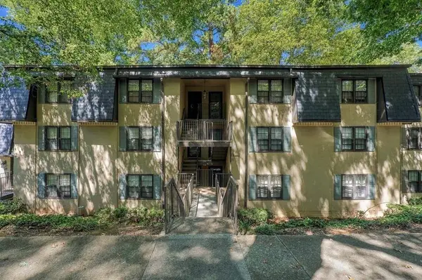 175 Barone PL NW, Atlanta, GA 30327