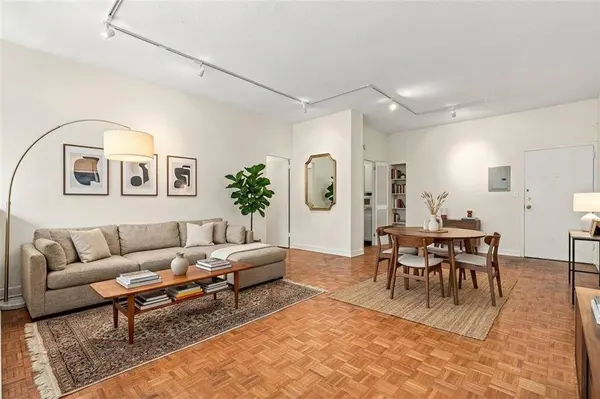 3060 Pharr Court North NW #207, Atlanta, GA 30305