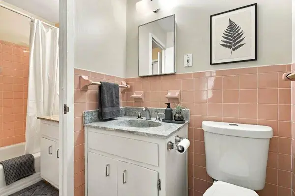3060 Pharr Court North NW #207, Atlanta, GA 30305
