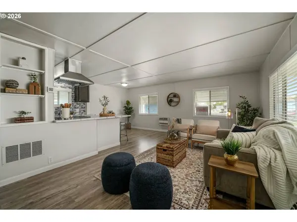612 N CASCADE DR, Woodburn, OR 97071