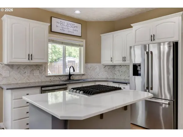 16056 SE ORCHARD VIEW LN, Damascus, OR 97089