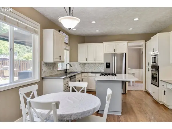 16056 SE ORCHARD VIEW LN, Damascus, OR 97089