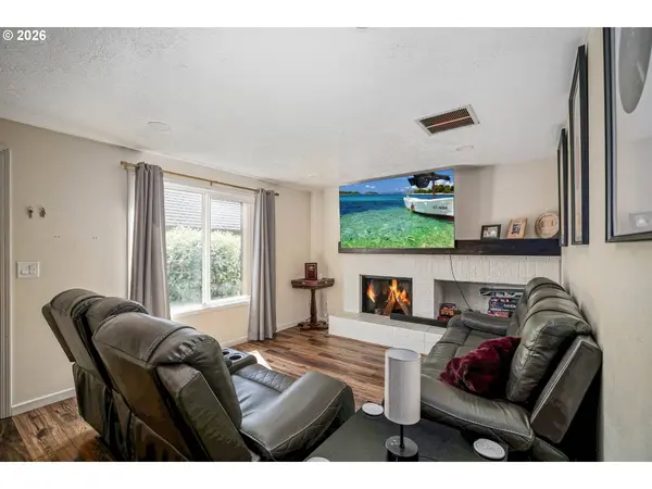 6311 FAIRWAY AVE, Salem, OR 97306