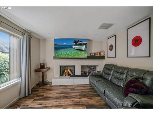 6311 FAIRWAY AVE, Salem, OR 97306