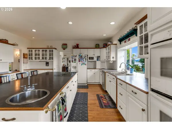 14815 SW DELASHMUTT LN, Mc Minnville, OR 97128
