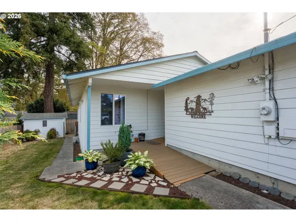 334 S 18TH ST, St Helens, OR 97051