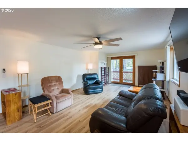 334 S 18TH ST, St Helens, OR 97051