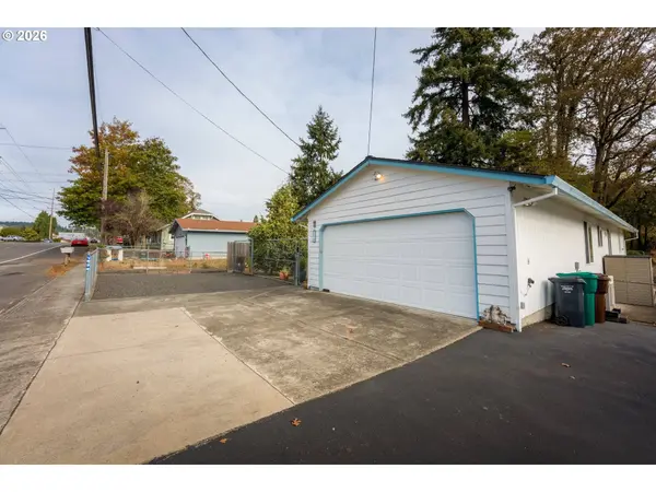 334 S 18TH ST, St Helens, OR 97051