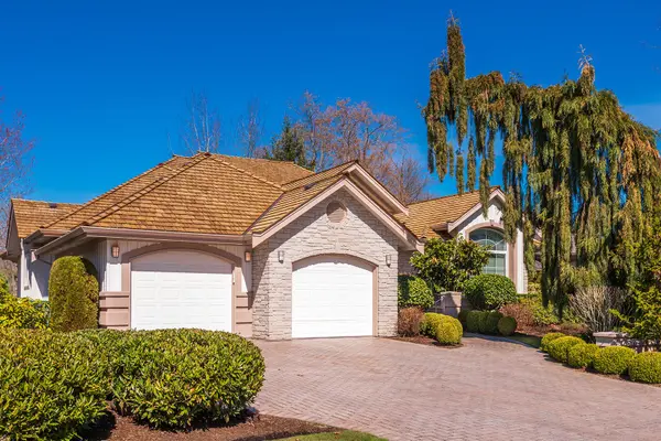 Luxury Real Estate in Las Vegas: A Complete Guide for Buyers and Sellers,Nick Giorgi