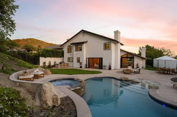 The Ultimate Guide to Moving to Las Vegas in 2026,Nick Giorgi