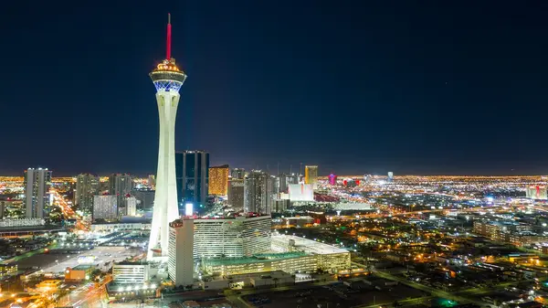 Living Near the Las Vegas Strip: What It’s Really Like Day to Day,Nick Giorgi
