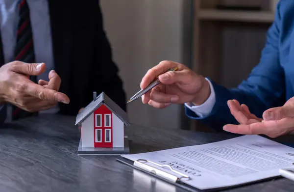7 Red Flags When Buying a Resale Home in Las Vegas