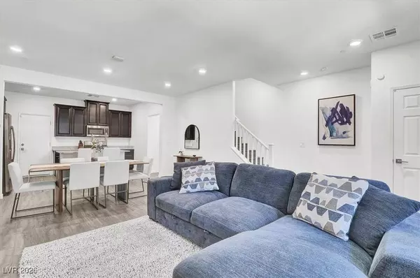 124 Lomita Heights DR, Las Vegas, NV 89138