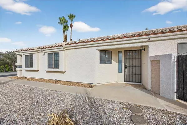 352 Lander DR, Henderson, NV 89074