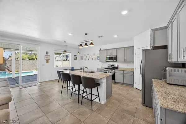 7317 Dazzle Point ST, North Las Vegas, NV 89084